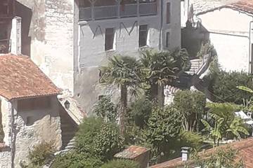 Gîte pour 7 personnes, avec balcon à Aubeterre-sur-Dronne