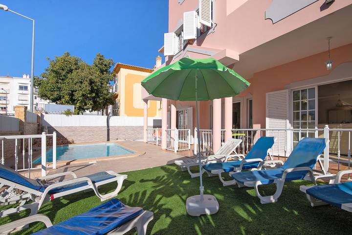 Chalet para 10 personas, con jardín además de piscina para niños y balcón en Algarve - 2