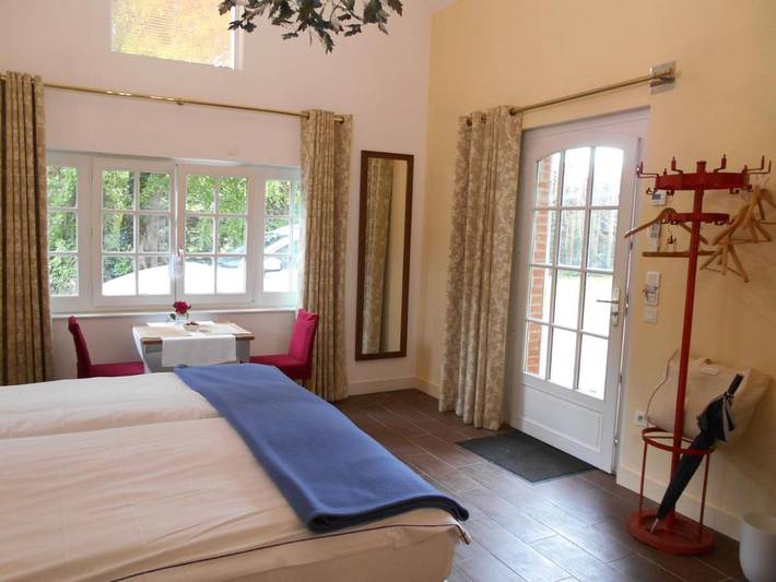 Hôtel pour 2 personnes, avec jardin ainsi que terrasse et vue à Contres - 3