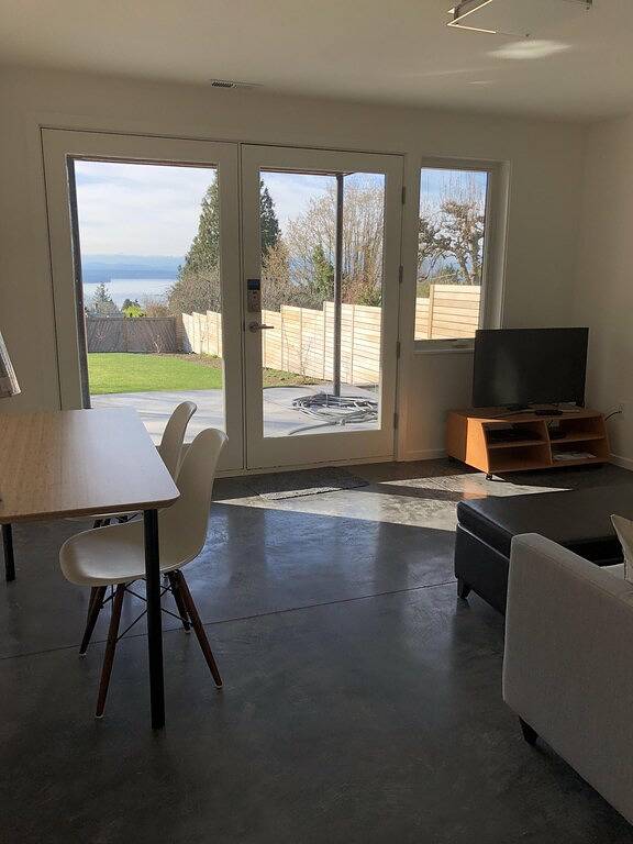 Vacation Rental for 4 Guests in West Seattle, Seattle