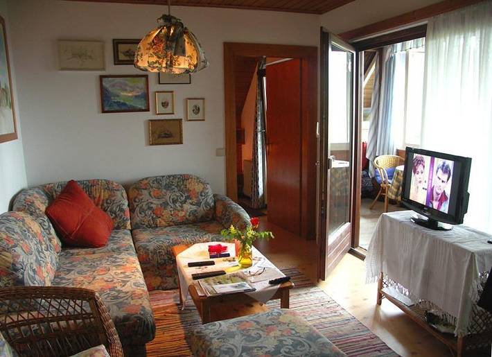 Ferienwohnung für 2 Personen, mit Seeblick und Ausblick sowie Garten und Terrasse, kinderfreundlich in Seeboden - 3