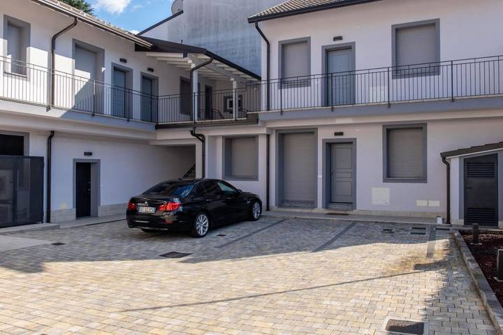 Appartamento per 2 persone, con Balcone e Terrazza nonché Giardino e Panorama a Senago