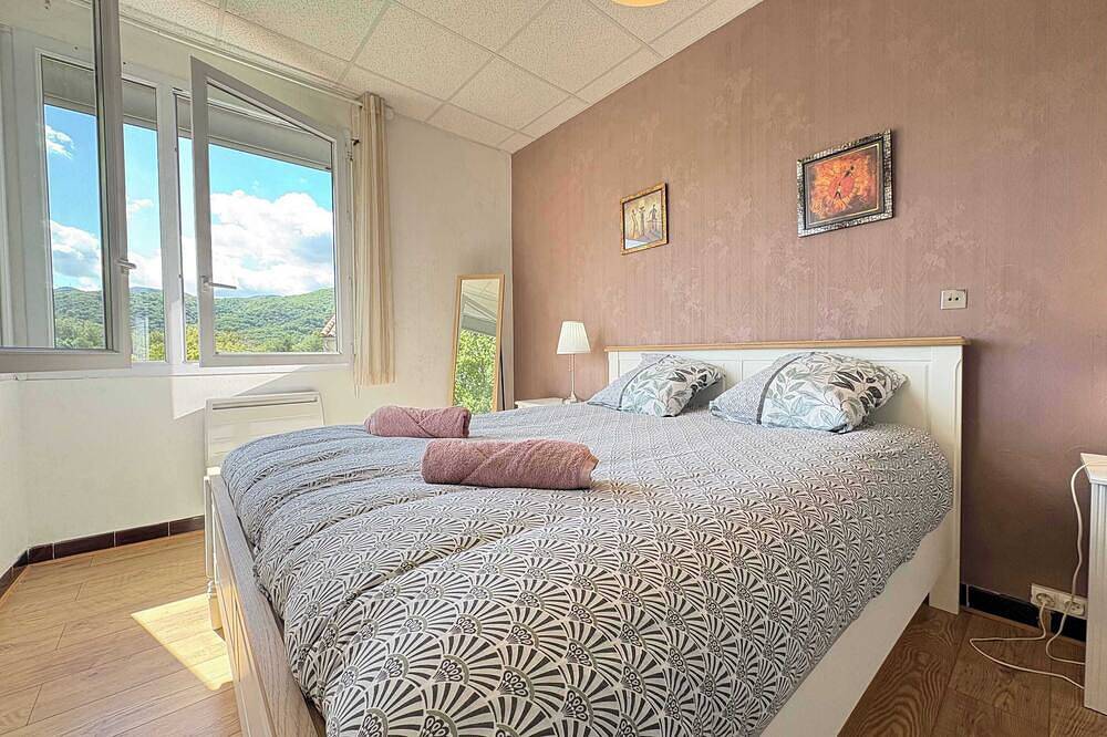 Appartement entier, Maison Alma Blanca – Élégance et douceur méditerranéenne in Le Poujol-sur-Orb, Région de Béziers