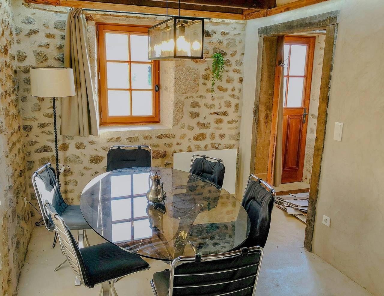 Casa rural de piedra cerca del lago de Vassivière in Croze, Parque Natural Regional de Millevaches en Lemosín