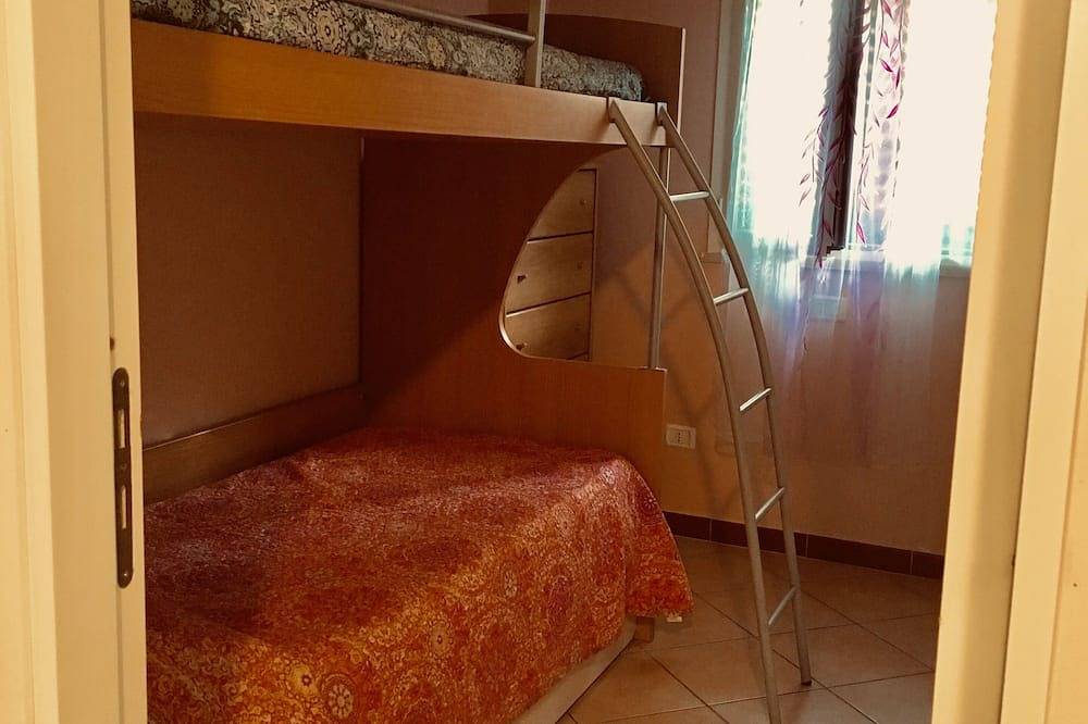 Ganze Wohnung, Mimosa B Trilocalein Residence Villa Carla 2 Schlafzimmer, Wohnzimmer mit Küchenzeile in Vieste, Gargano