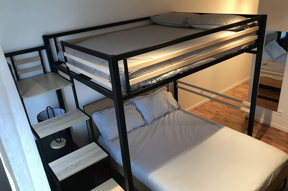 Entire apartment, Studio 150m from Rer A-Val d'Europe. Disney/Paris in Montévrain, Seine-et-Marne