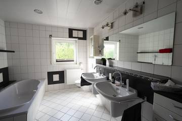 Gîte pour 5 personnes, avec balcon à Lemberg