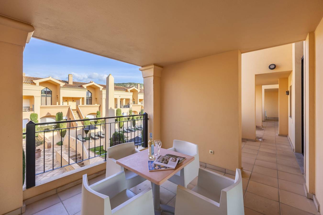 Entire apartment, Baia da Luz - Upper Luz Suite in Praia da Luz, Faro District