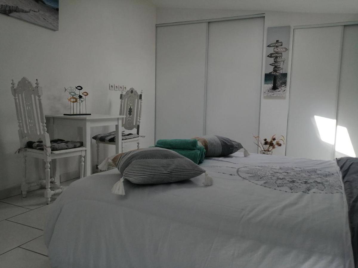 Double Room with Private Bathroom in La Tremblade, Côte de Beauté