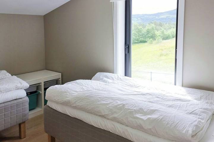 Ferienhaus am Fjord mit Dachterrasse auf Randøy in Hjelmeland