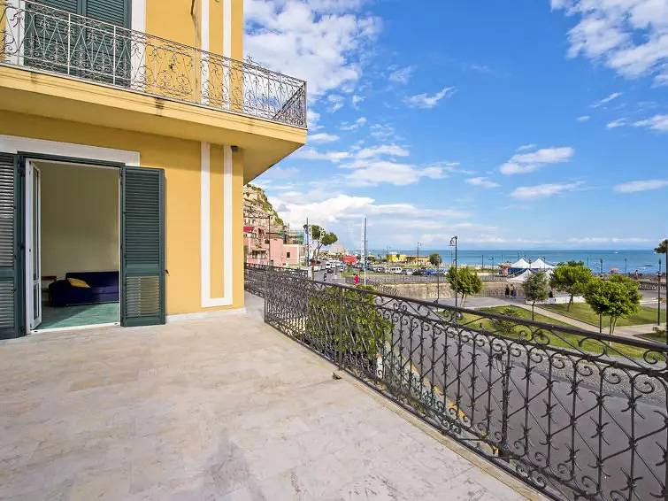 Apartamento entero, 3 estancias 6 personas in Vietri sul Mare, Costa Amalfitana