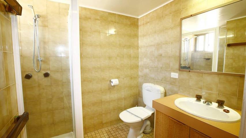 Holiday rental for 5 people, with pool and balcony in Caloundra