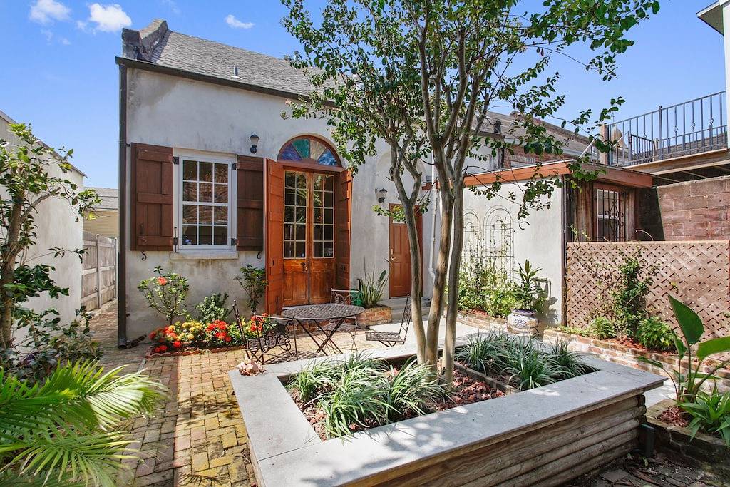 Vacation Home for 4 Guests in French Quarter, New Orleans