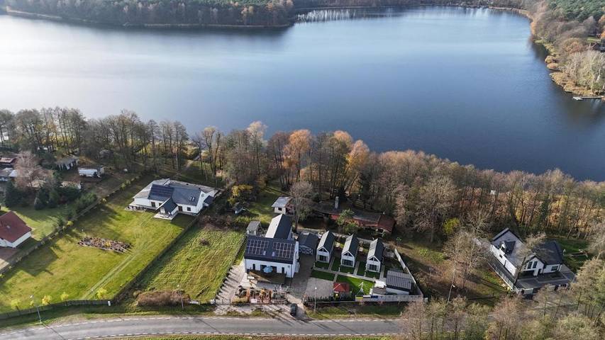 Domek letniskowy dla 4 osób, z widok i sauna oraz widok na jezioro i ogród na Wielkopolska