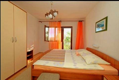 Ferienwohnung für 5 Personen, mit Balkon/Terrasse und Pool in Barbat na Rabu - 4