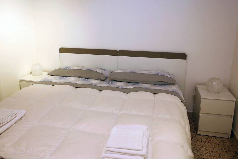 Appartamento intero, Appartamento con Terrazza Privata, Gazebo e Connessione Wi-Fi in Capo Passero, Portopalo di Capo Passero