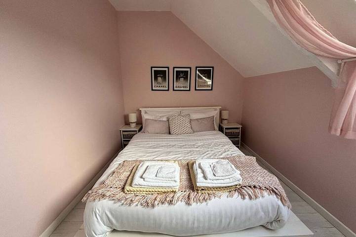 Gîte pour 4 personnes, avec terrasse et piscine, animaux acceptés à Hénansal - 4