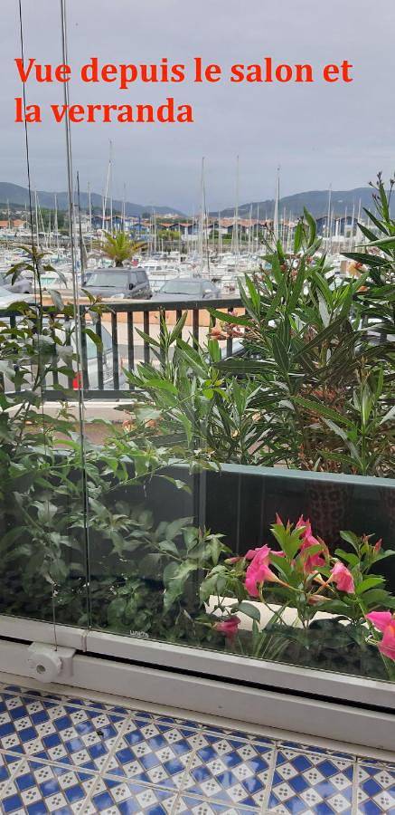 Gîte pour 6 personnes, avec vue ainsi que jardin et piscine dans Casino d'Hendaye - 4