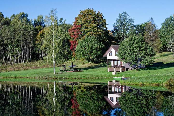 Casa de vacaciones para 5 personas, con vistas al lago y sauna además de jardín y vistas - 1