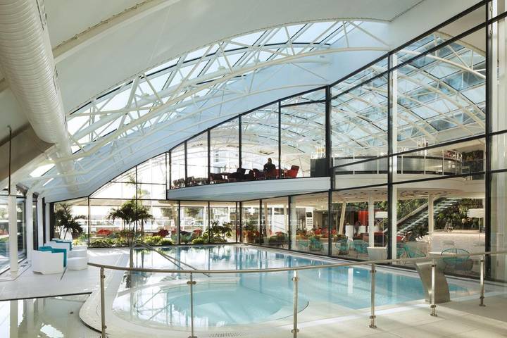 Hôtel pour 2 personnes, avec piscine et jacuzzi, animaux acceptés dans Aéroport Paris-Charles de Gaulle - 2