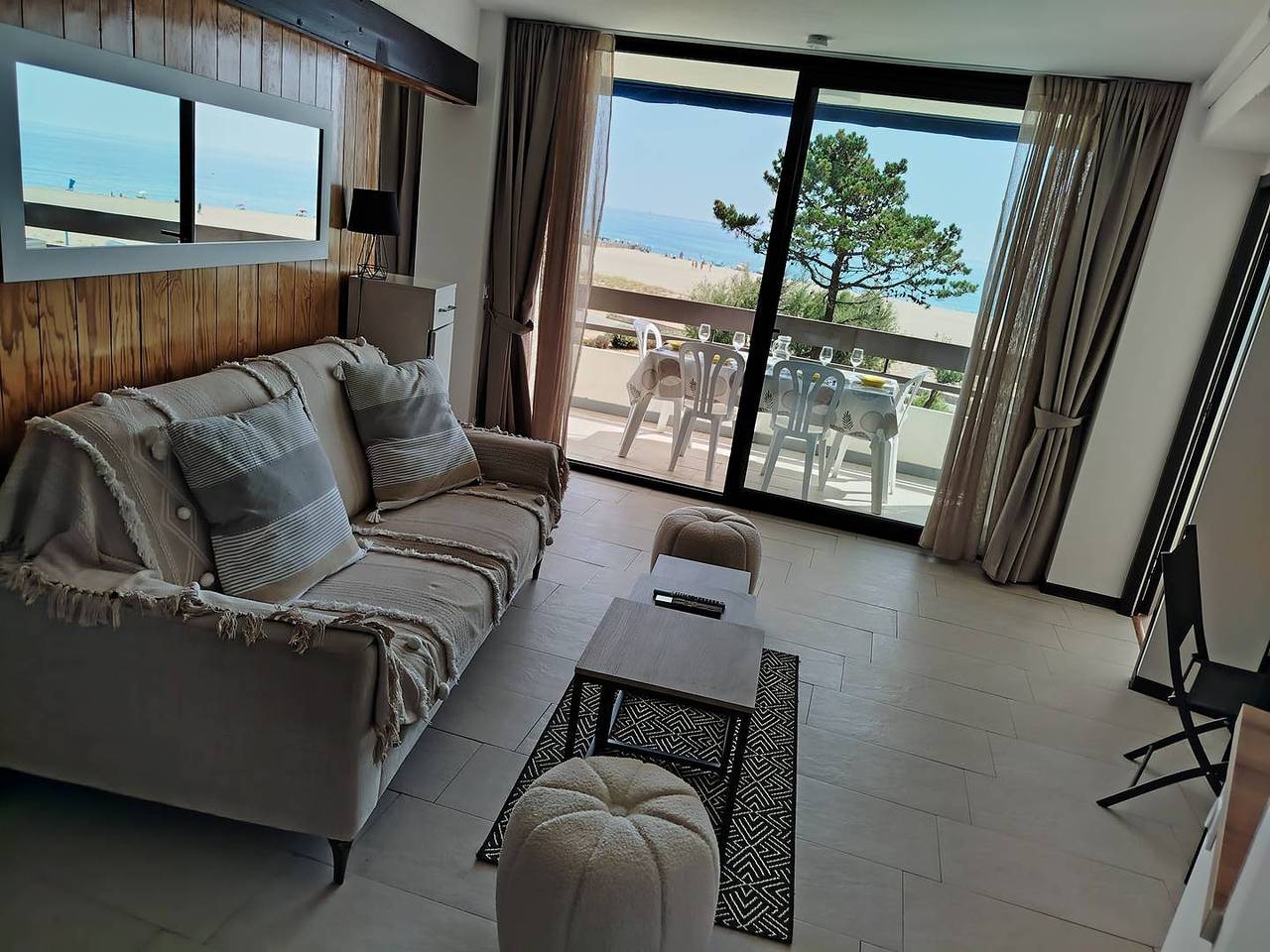 Appartement de vacances entier, Bord de mer pour ce T2 cabine climatisé avec parking et Wifi- 6Pc250 in Saint-Cyprien-Plage, Saint-Cyprien