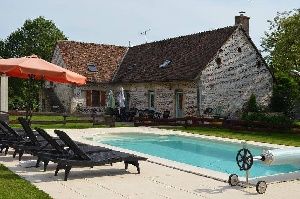 La Ferme du Château chambres d'hôtes et table d'hôtes - Chambre familiale in Tresnay, Nièvre