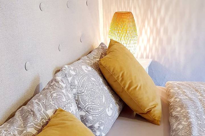 Ganze Wohnung, Geschmackvolle, sehr gut ausgestattete Ferienwohnung, ca 45 m2 in Solingen, Nrw in Solingen, Bergisches Land