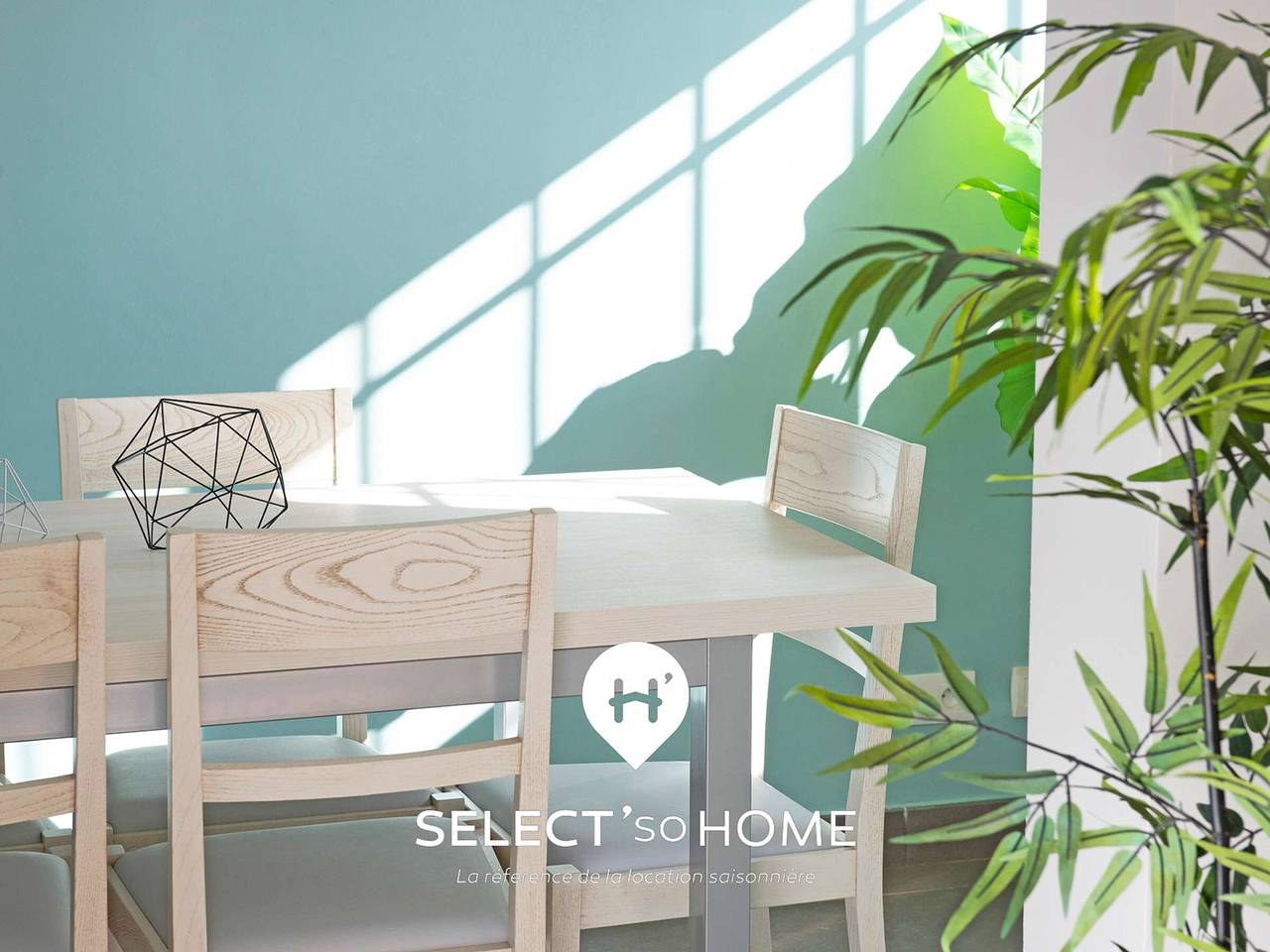 Appartement entier, Charmant T4 avec terrasse et jardin près de la plage, animaux admis in Le Lavandou, Parc national de Port-Cros