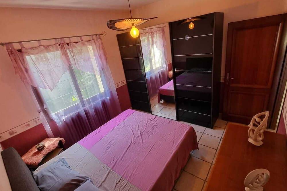 Maison Style Landais Climatisée. Piscine Privée. Parc. Idéal Pour Familles in Bergerac, Périgord Pourpre