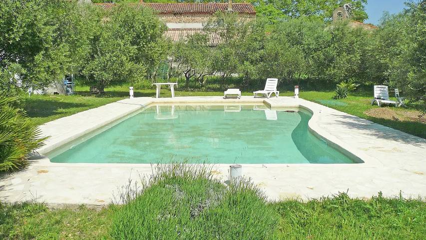 Location de vacances pour 5 personnes, avec piscine et jardin, animaux acceptés à Murviel-lès-Béziers