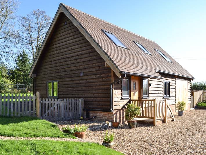Log cabin for 6 people, with Garden in East Sussex