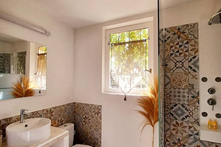 Studio avec jardin privé Aix-Luberon-Verdon * Dîners et Jacuzzi en extra in Peyrolles-en-Provence, Région d'Aix-en-Provence