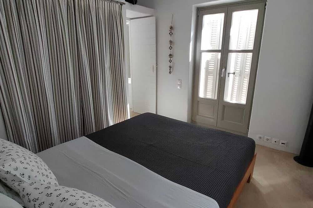 Amorgos Chora-Elegant mansion,courtyard and sea view terrace in Amorgos