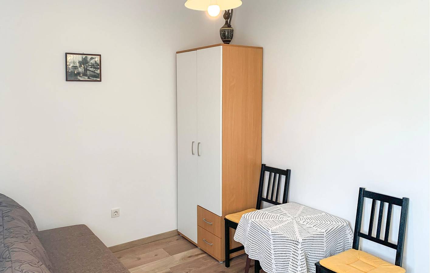 Appartement de vacances entier, Appartement confortable avec terrasse, parking et Wi-Fi près de la plage de Vela Plaža in Baška, Krk