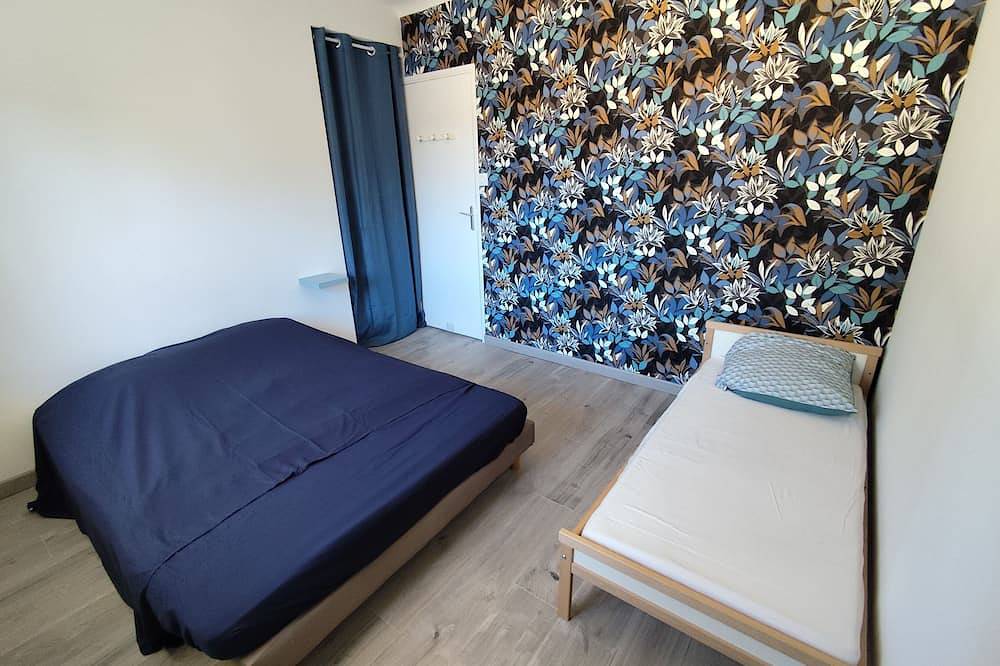 Maison T4 moderne avec terrasse à 5 mins à pieds des commerces in Breuillet, Côte de Beauté
