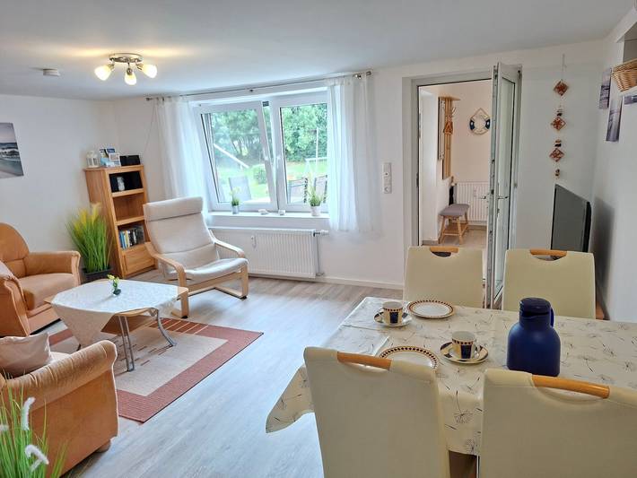 Ganze Wohnung, Ferienwohnung Landhaus Loose" mit privater Terrasse, privatem Garten und Wlan in Bliesdorf, Schashagen