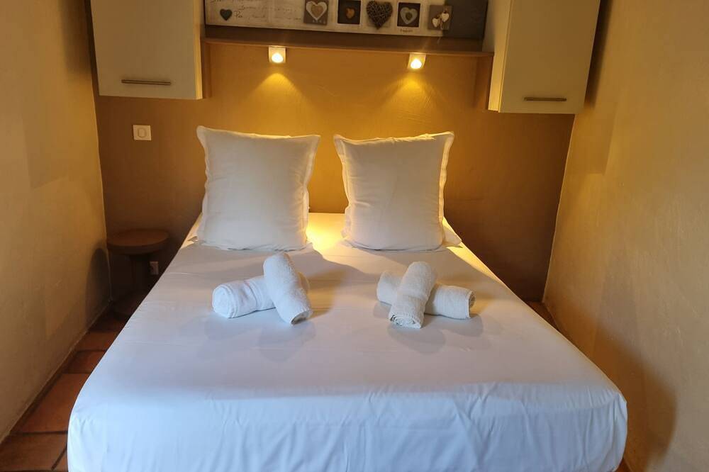 Mazet Hortensia air-conditioned, private terrace-shared pool - Vallée des Baux in Paradou, Arles und Umgebung