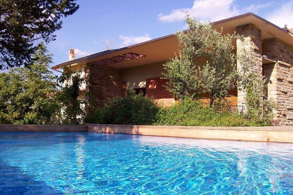 Villa mit Pool, Klimaanlage, zu Fuß in die Stadt in Laterina Pergine Valdarno, Chianti