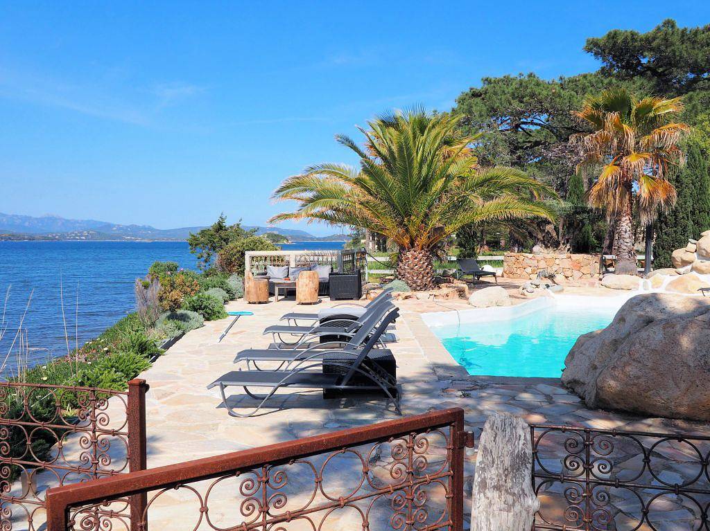 Villas Maranatha, pieds dans l'eau Porto-Vecchio - Studio Cyprès in Porto-Vecchio, France