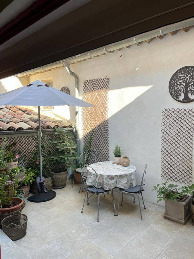Appartement entier, La Charmeuse in Céreste, Parc naturel régional du Luberon