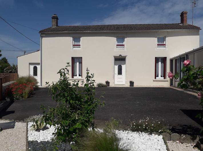 Gîte pour 12 personnes, avec jardin - 1