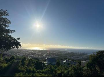 Cottage pour 3 personnes, avec vue et piscine ainsi que balcon et jardin à La Possession