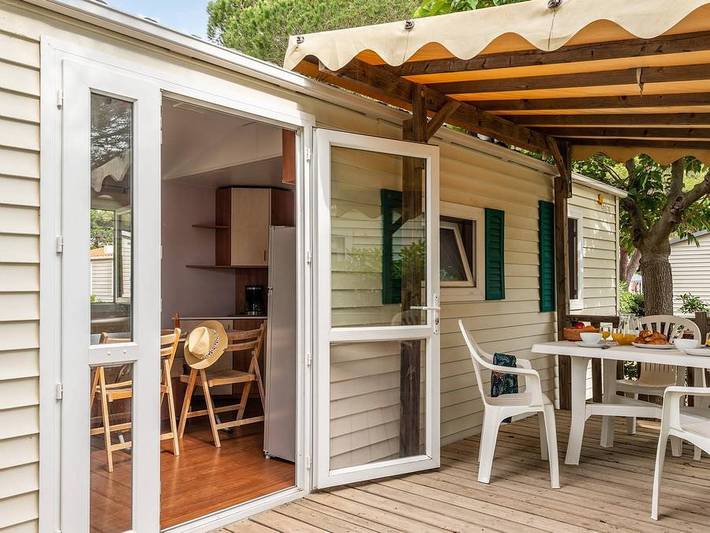 Camping pour 4 personnes, avec bassin pour enfant dans le Luberon - 2