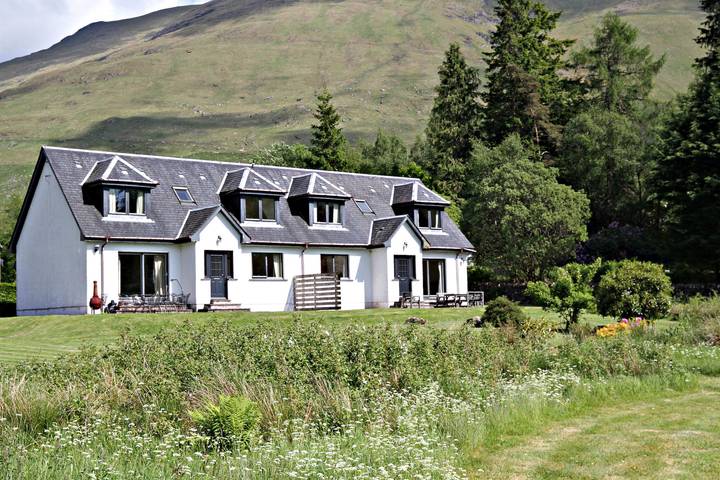 Cottage for 8 people, with pool in Scotland