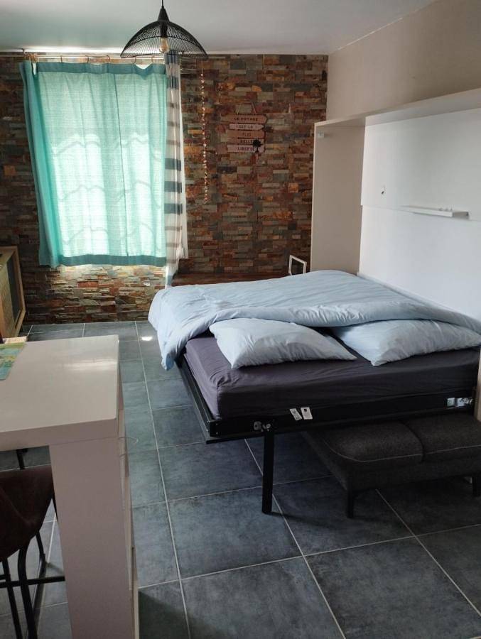 Appartement entier, One-Bedroom Apartment in Auray, Côte des Mégalithes