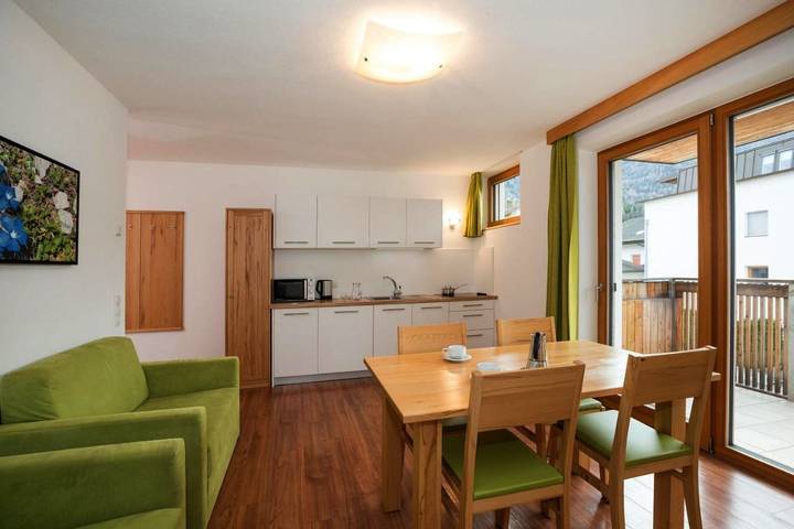 Location de vacances pour 3 personnes, avec vue ainsi que jardin et sauna à Brunico - 4