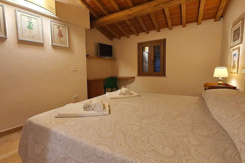 Geheel appartement, Roberta appartement 100 m van de muren in San Gimignano, Provincie Siena