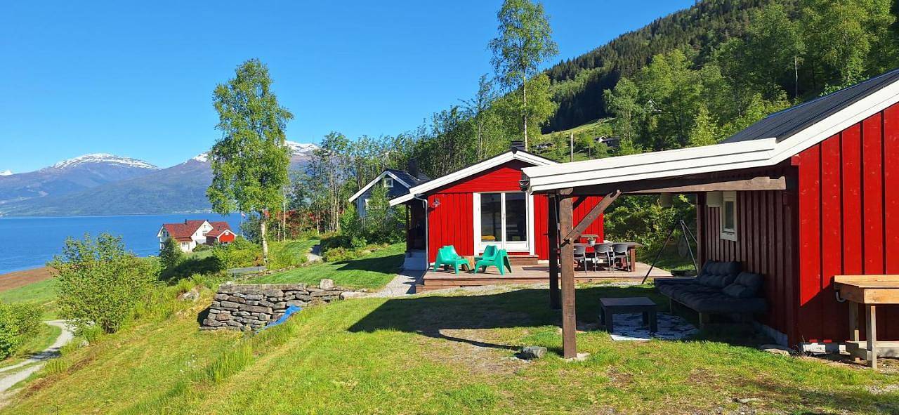 Nordfjordcabins Red in Stryn 