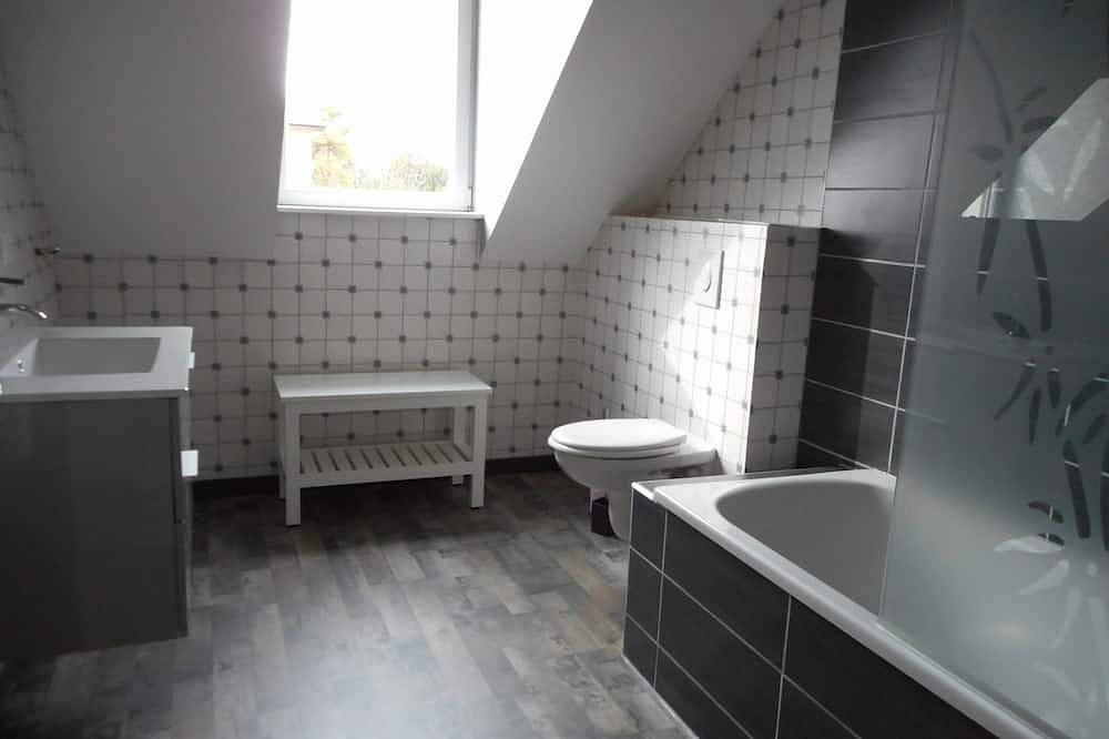 Appartement entier, Appartement 1er étage refait à neuf près de Strasbourg in Eckbolsheim, Région de Strasbourg