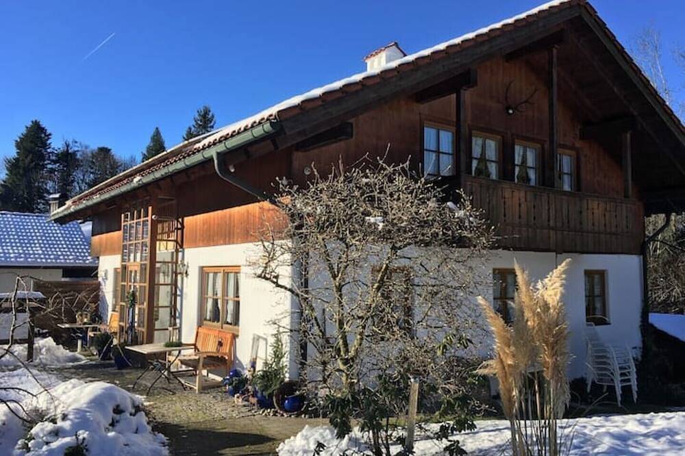 Ganze Wohnung, Haus Mona Ferienwohnung 3 in Bad Heilbrunn, Tölzer Land